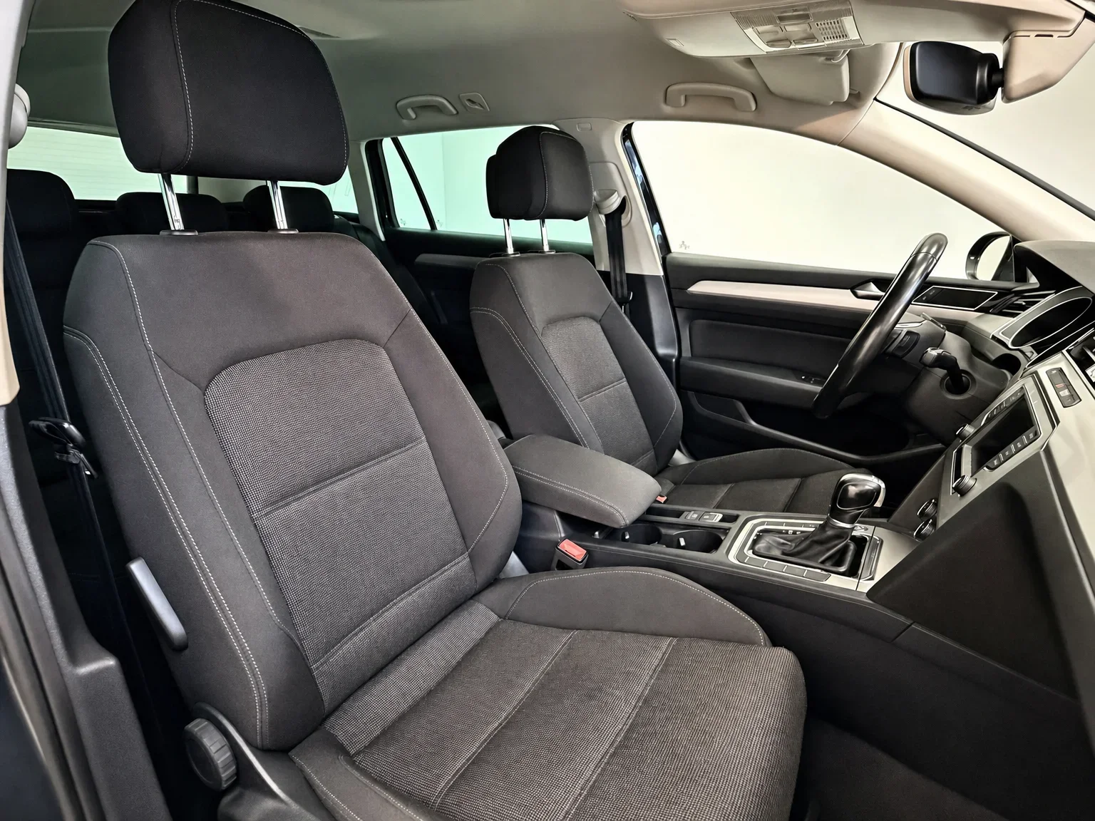 Volkswagen Passat Variant - 18