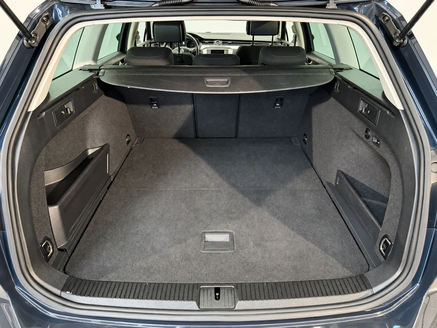 Volkswagen Passat Variant - 5