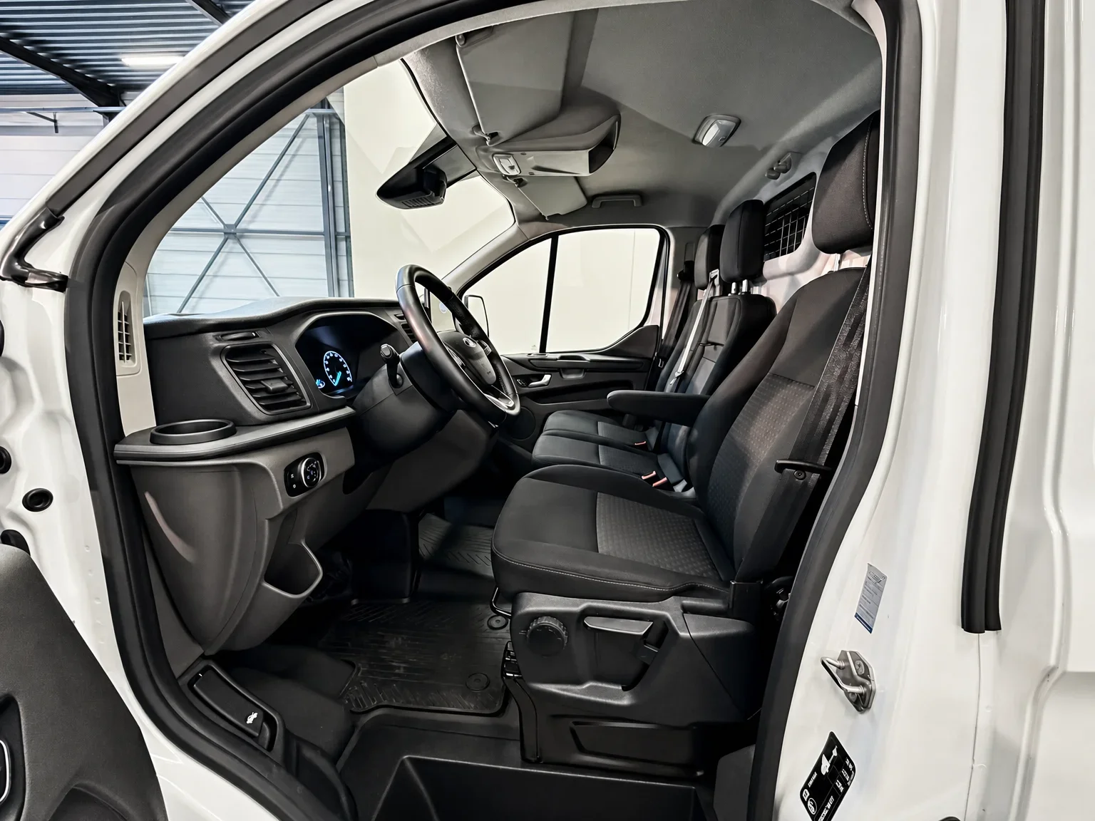 Ford Transit Custom - 13